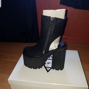 Unif Platform Boyle Boot(Brand New, Sz 7)